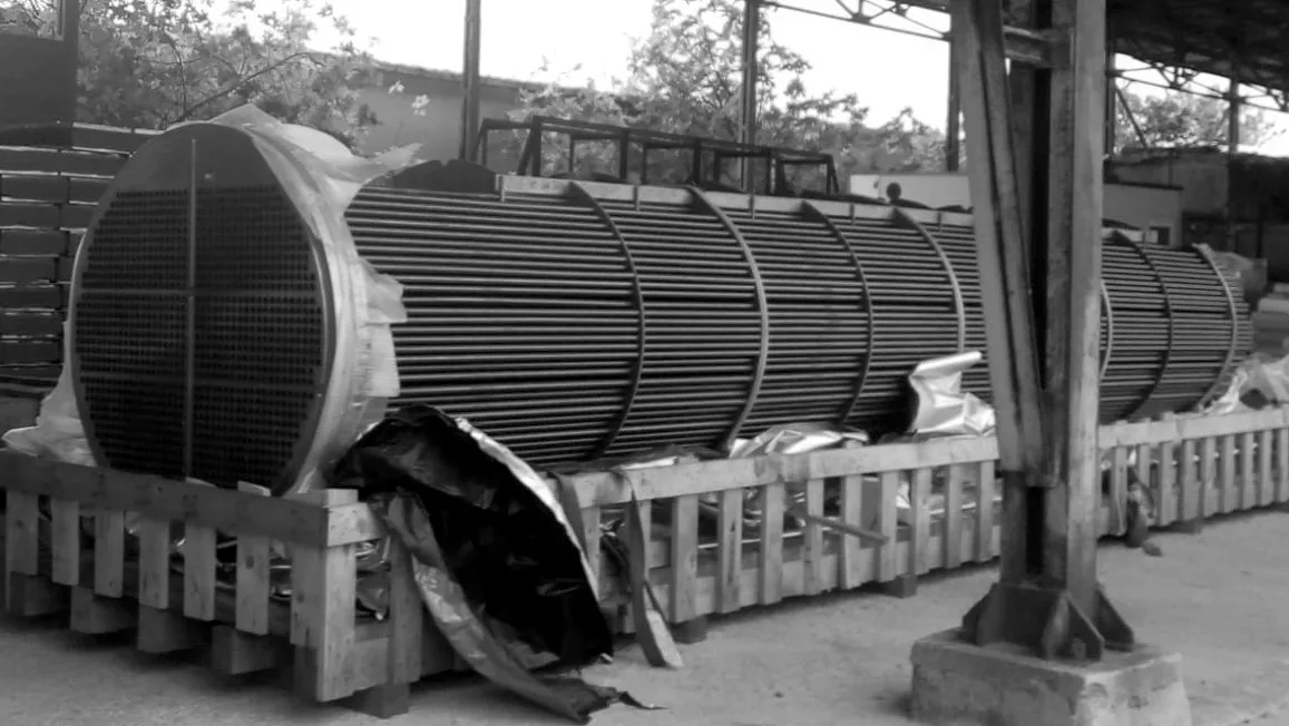 Shell and tube heat exchanger bundle