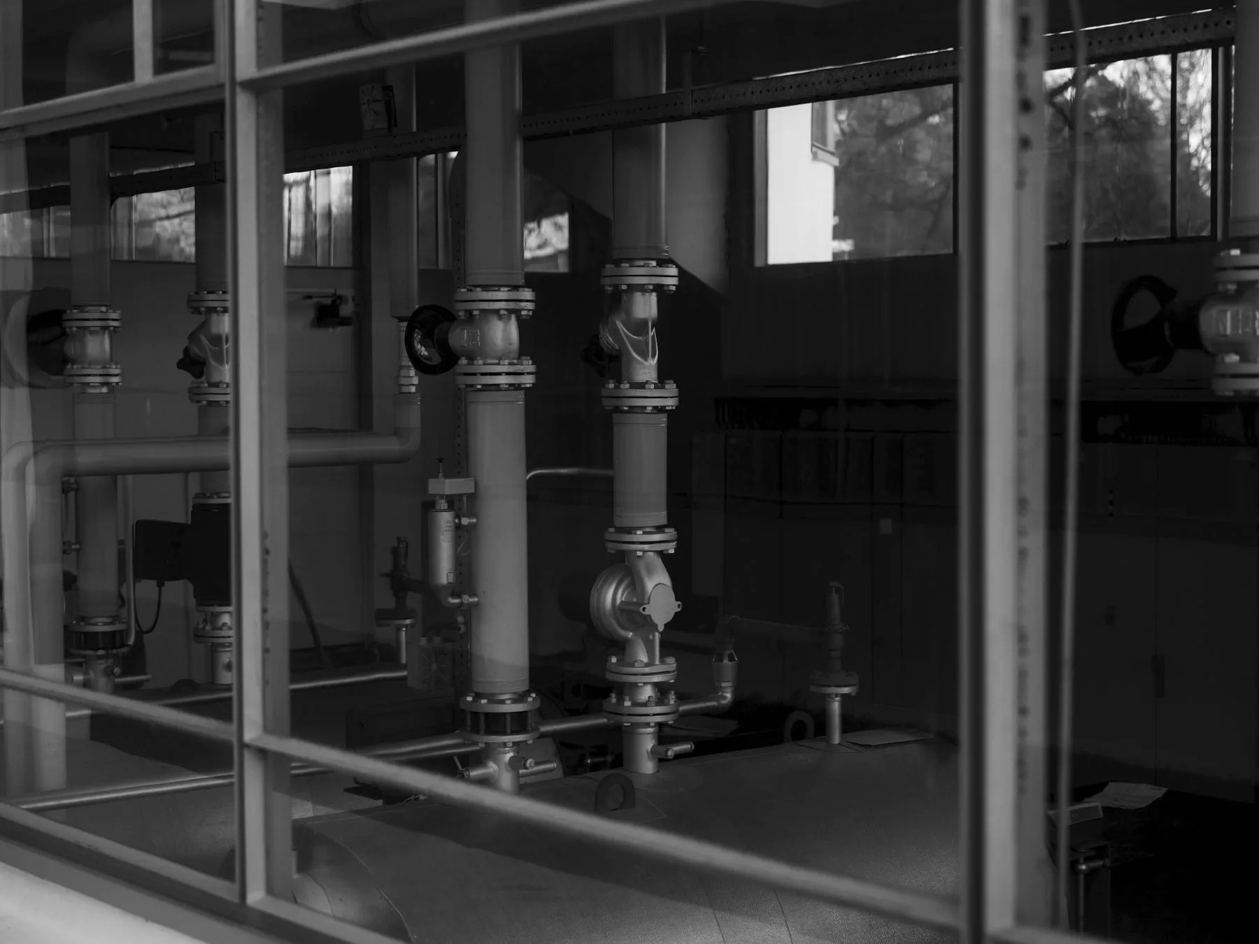 LNG process piping and cooling equipment